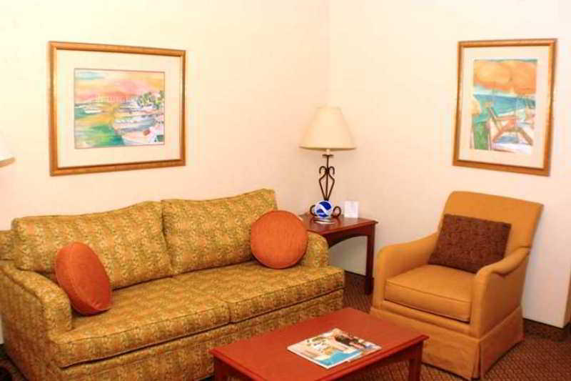 Embassy By Hilton Destin Miramar Hotel 3*